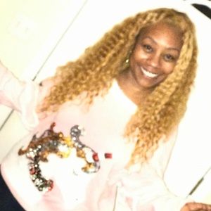 Meet your Posher, Kenisha